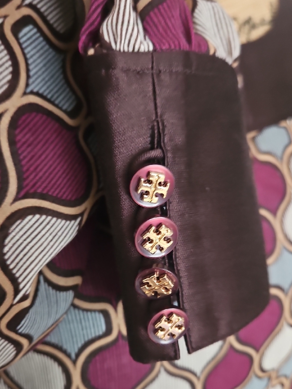Tory Burch Blouse, Size 14. - Picture 10 of 12